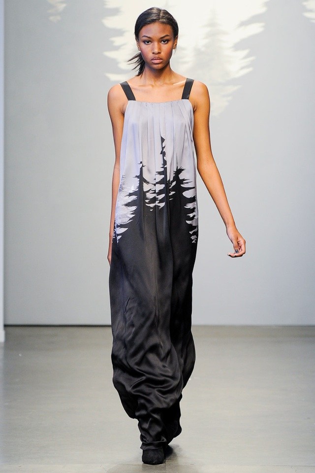 Tess-Giberson-jeseň-zima-2014-2015-šaty-stromy-motívy