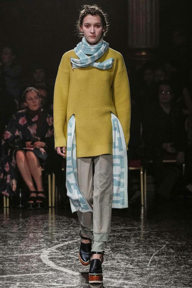 Tajomstvo-jeseň-zima-2014-2015-zaujímavé-riešenie-šatka