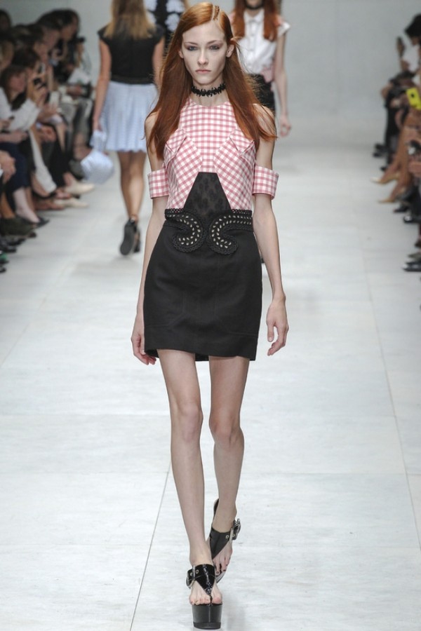 Károvaná čierna sukňa Haute Couture jar-leto-carven-2014