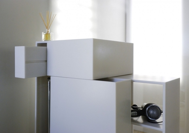 e + m-moderný dom-v taliansku-dizajnová nábytková skrinka-biela multifunkčná