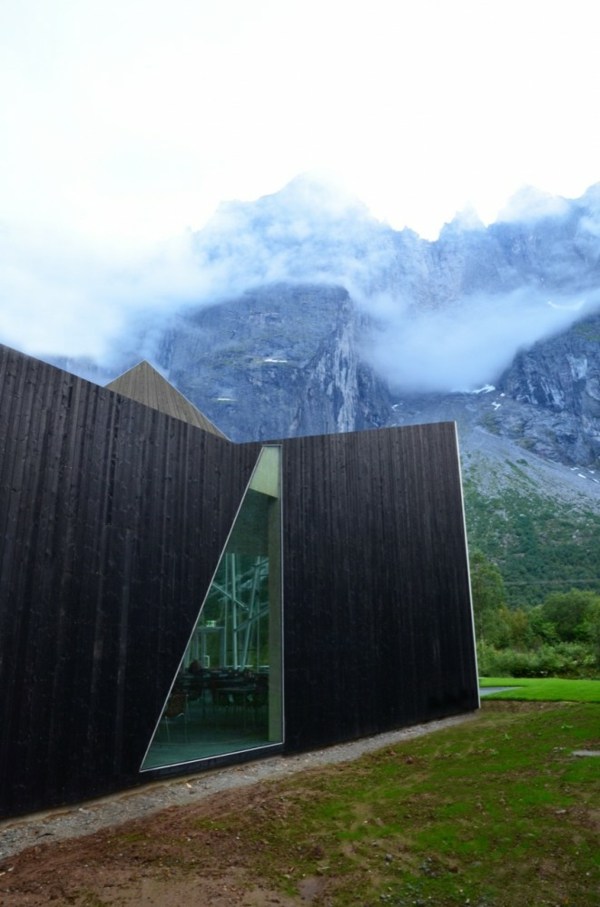 moderná architektúra - magické prostredie