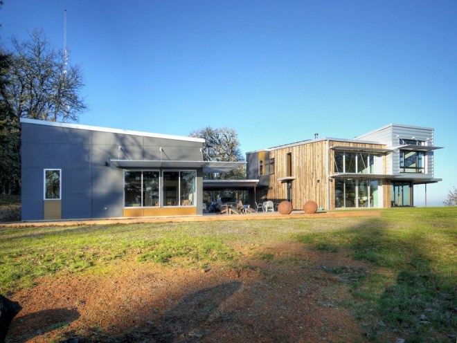 sochárske dekorácie vonkajšia terasa hrdzavé gule