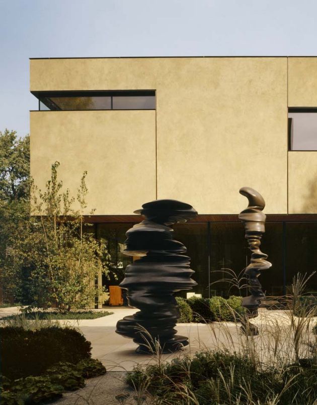 sochy abstraktného umenia vnútorný dvor kovový vonkajší priestor