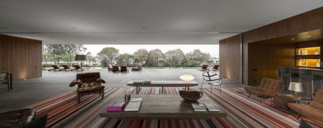 Architekti dom-otvorený pôdorys-tradičné prvky-pasívne chladenie Architekti dom-otvorený pôdorys-tradičné prvky-pasívne chladiace zasklenie