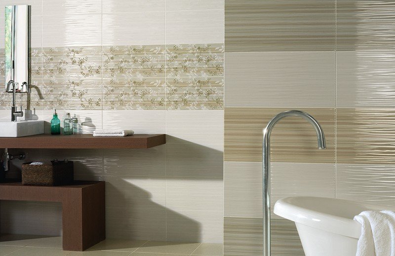 Nástenný dizajn s kvetinovými motívmi a horizontálnymi pruhmi Moderná kúpeľňa-dlaždice-vzor-kvety-tráva-zelená