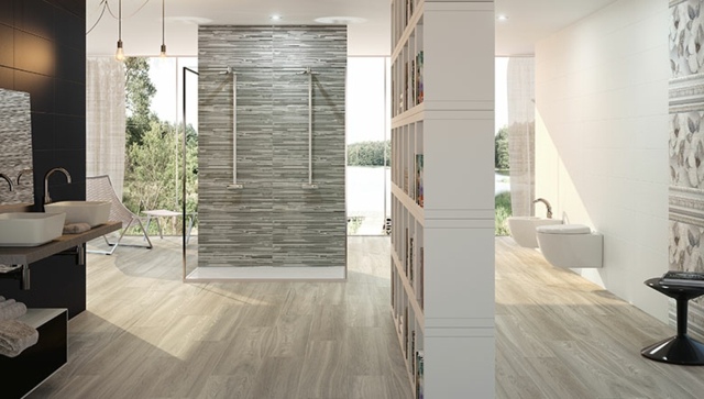 Kúpeľňa obklady z prírodného kameňa s modernými pruhmi moderné prúžky vzor nápady kamenný vzhľad