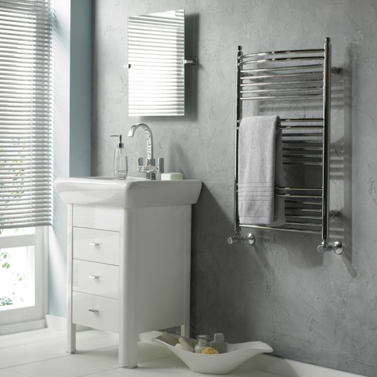 Kúpeľňa s radiátorom na uteráky