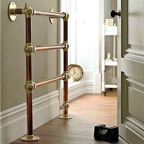 Kúpeľňový dizajnový radiátor na uteráky