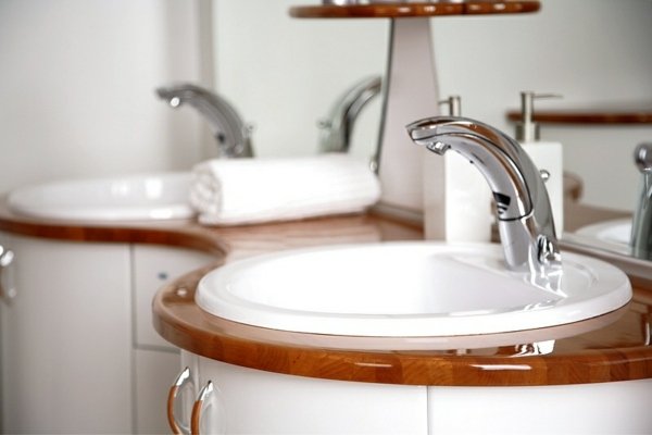 Nápady na dizajn dvojdielneho kúpeľňového drezu Dvojdielny kúpeľňový drez pre dvoch