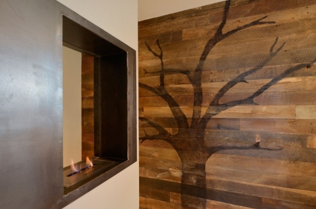 renovácia kúpeľne krb sklenená stena dekorácia strom