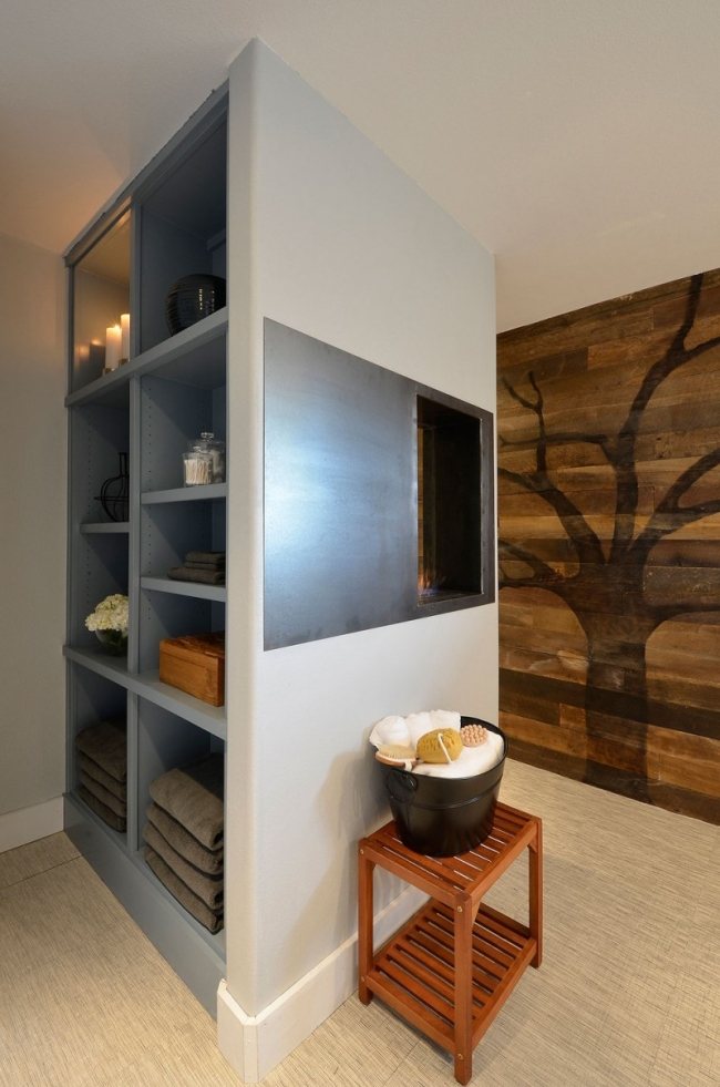 oprava kúpeľne polička osušky krb dekorácia steny