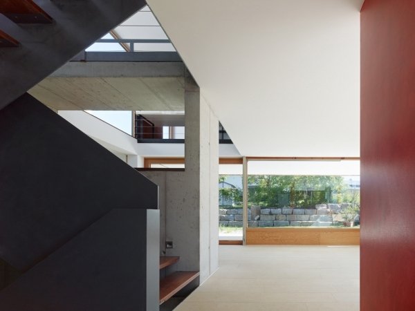 Dom architektúry bauhaus f11 vo vonkajších priestoroch