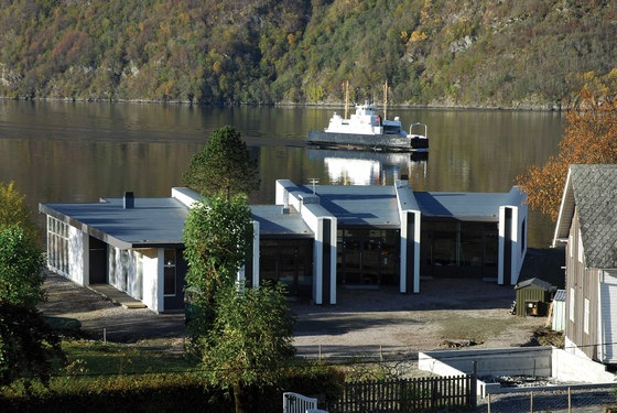 moderné knižničné krídlo