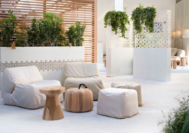 moderné kvetináče kovové biele dekoratívne oddeľovače miestností demetra