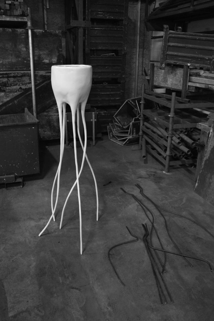 Ručne vyrábané kvetináče Monstera monstera-tim-de-weerd-production-by-hand