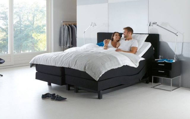boxová pružinová posteľ nastaviteľná vysoký komfort spánku boxová pružinová posteľ-nastaviteľná-čierna-pohodlná-dve