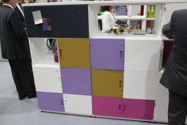 Farebný dizajn moderných kancelárskych nábytkových kreatívnych čiel Farebný dizajn moderných čelných skríň kancelárskeho nábytku