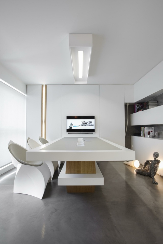 nápady na biely stôl krásne dizajnové nástenné police