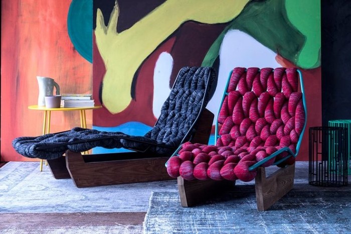 Útulné ležadlá s dvojdielnymi bikinami od Patricie Urquioly Moderný lehátko z masívneho dreva-Biknit-Patricia-Urquiola