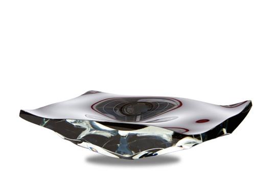 Nápady na dizajn v štýle vyrezávané panely majú jedinečný vzhľad Dekorácia sochárskych panelov unikátne vyzerá atraktívne strieborná