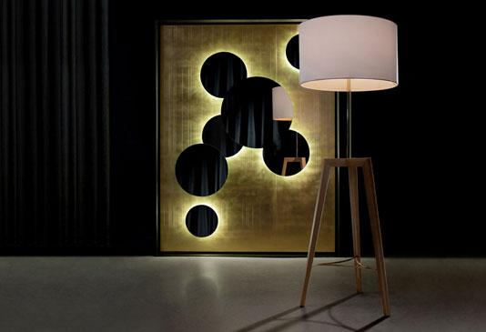 Nápady na dekoráciu slnečná zrkadlová stojacia lampa stredná miestnosť atraktívna Návrhy na dekoráciu Stolná lampa so slnečným zrkadlom v strede miestnosti