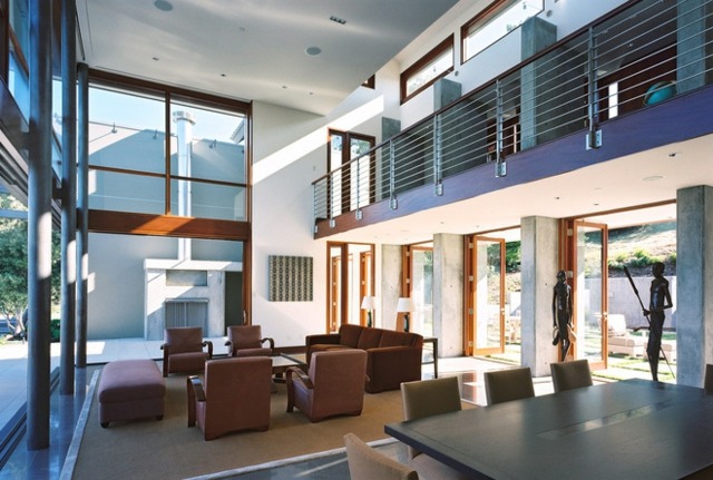 moderné sochy vchod domu dvoch vojakov Vchod do domu dvaja vojaci exotické kmene