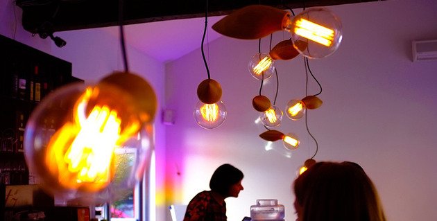 rojový prívesok ľahká drevená žiarovka škandinávsky moderný prívesok roja ľahká drevená žiarovka škandinávsky