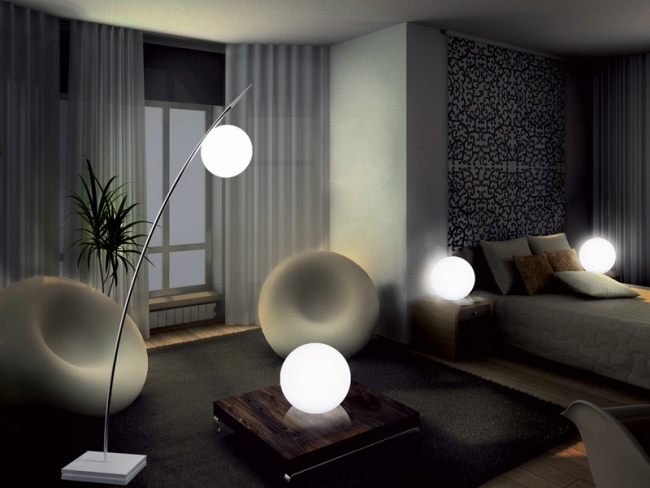 dizajnové stojacie lampy smoon drop kovový špíz biela guľa
