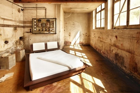 Wenge-bed-by-Walser-design-posteľ-z dreva