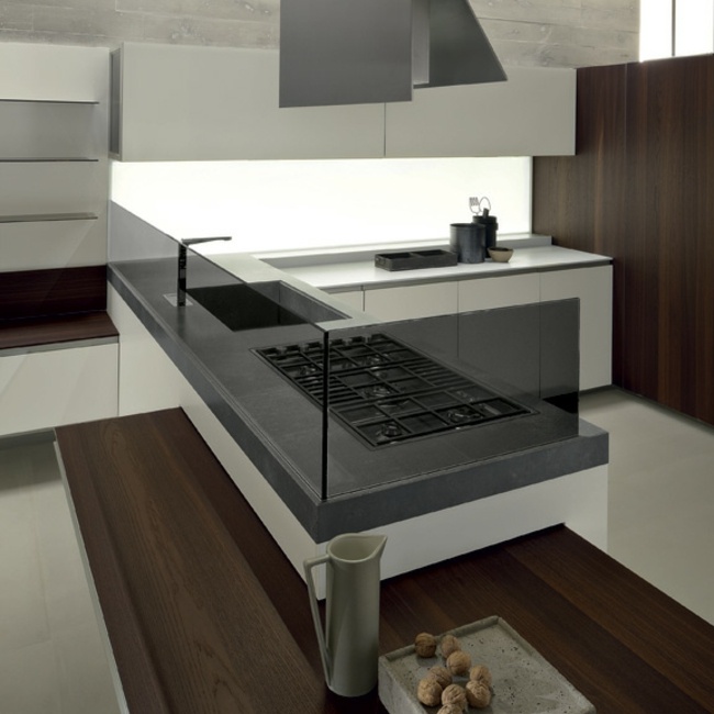 Plynová sklenená stena na plánovanie kuchyne