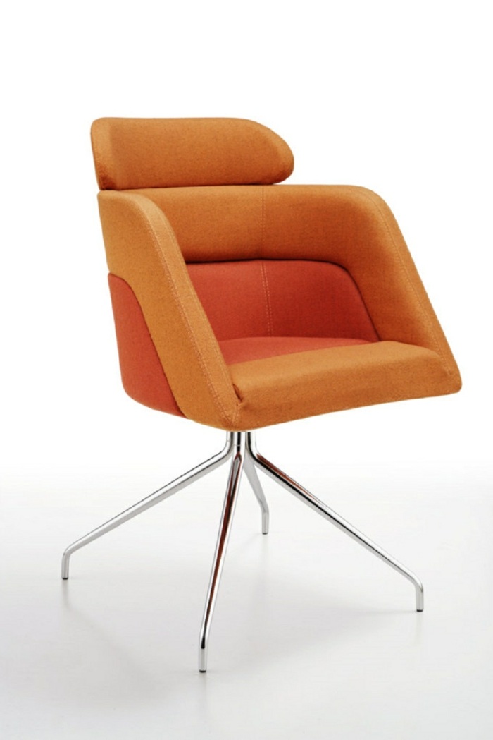 s retro elegantnou stoličkou Hug Salmaso v oranžovej farbe Kovové nohy-s-retro-vzhľadom-Objatie