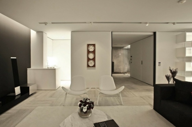 biela stena priestranný svetlý laminát