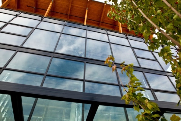 informačný rámček na sklenené opony