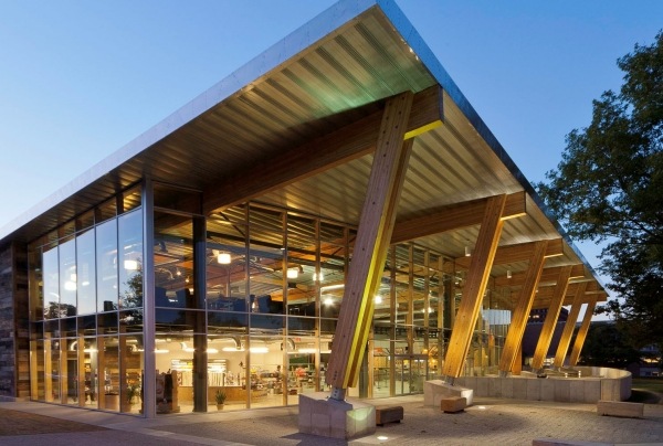 moderný fasádny dizajn zastrešenie sklenených záclon