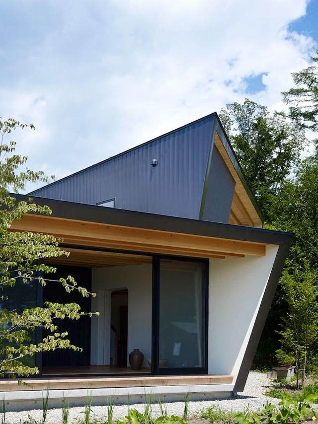 prázdninová vila Japonsko yatsugatake sklenené posuvné dvere vchod Japonská prázdninová vila yatsugatake posuvné sklenené dvere vchod