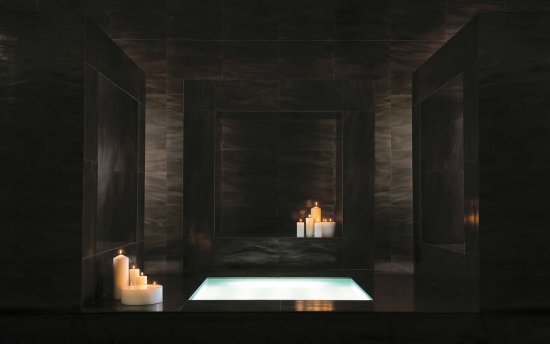 obklady do kúpeľne s kovovým vzhľadom irisceramica