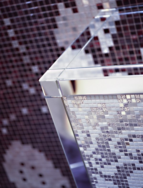 Luxusné kúpeľňové dlaždice-kryštálové vložky-tipy na položenie