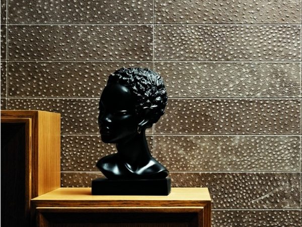 Obklady stien, pripevnenie kožených obkladov, moderné zariadenie