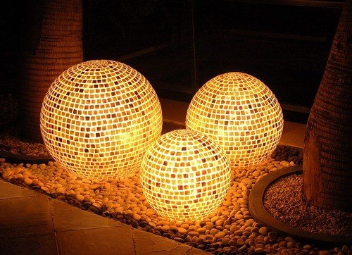 Disco guľa-moderné záhradné osvetlenie Disko-guľa-moderné-záhradné-osvetlenie