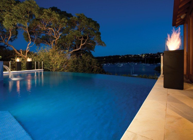 moderný-záhradný-dizajn-deco-krb-alej-sova-bazén-výhľad na more