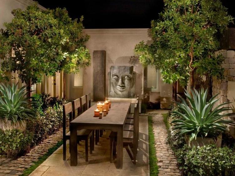 umenie-záhrada-kameň-socha-zen-prostredie