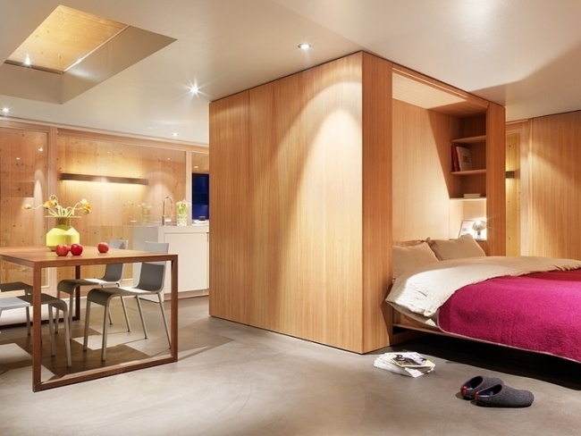 stena drevený materiál prerobená moderná drevená chata vo švajčiarsku