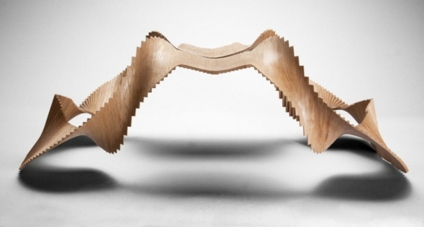 vzrušujúca kreatívna socha z dreva