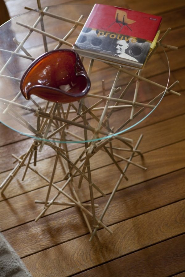 ozdobený konferenčný stolík