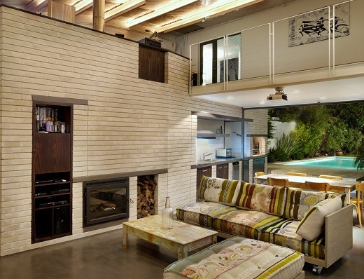 moderný interiérový dizajn s vysokým stropom Novopostavená plocha v dome