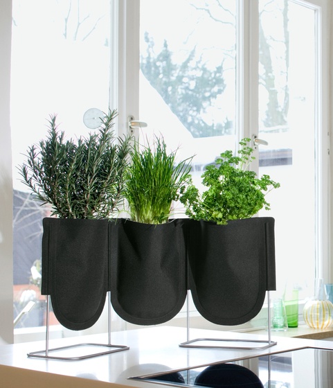 moderné kuchynské doplnky - vrecia na rastliny od Authentics moderné vrecká na sadenie od spoločnosti Authentics