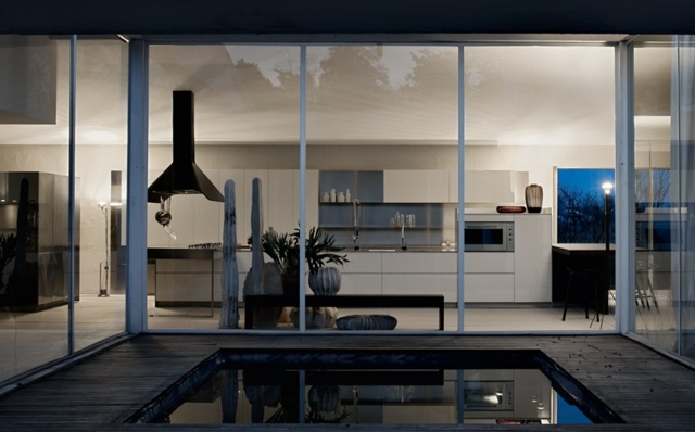 Integrovaný bazén s otvorenou kuchyňou