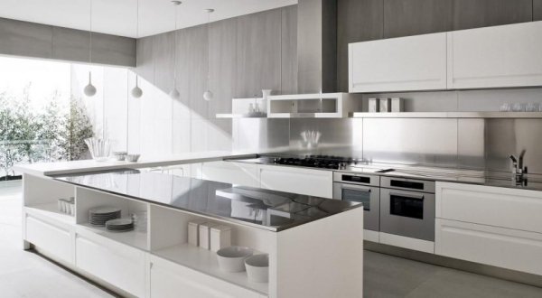 moderné kuchyne akcenty na dosku z nehrdzavejúcej ocele