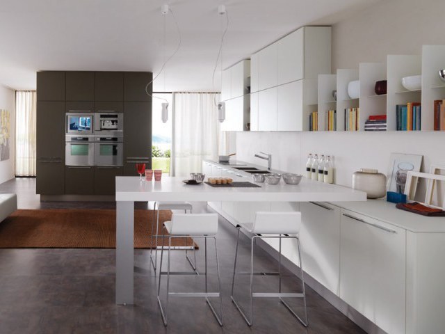 Farebný dôraz v dekorácii kuchyne Farebný dôraz v dekorácii kuchyne