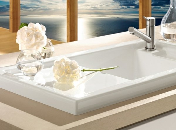 biely keramický drez s jednou miskou biely keramický drez s jednou miskou